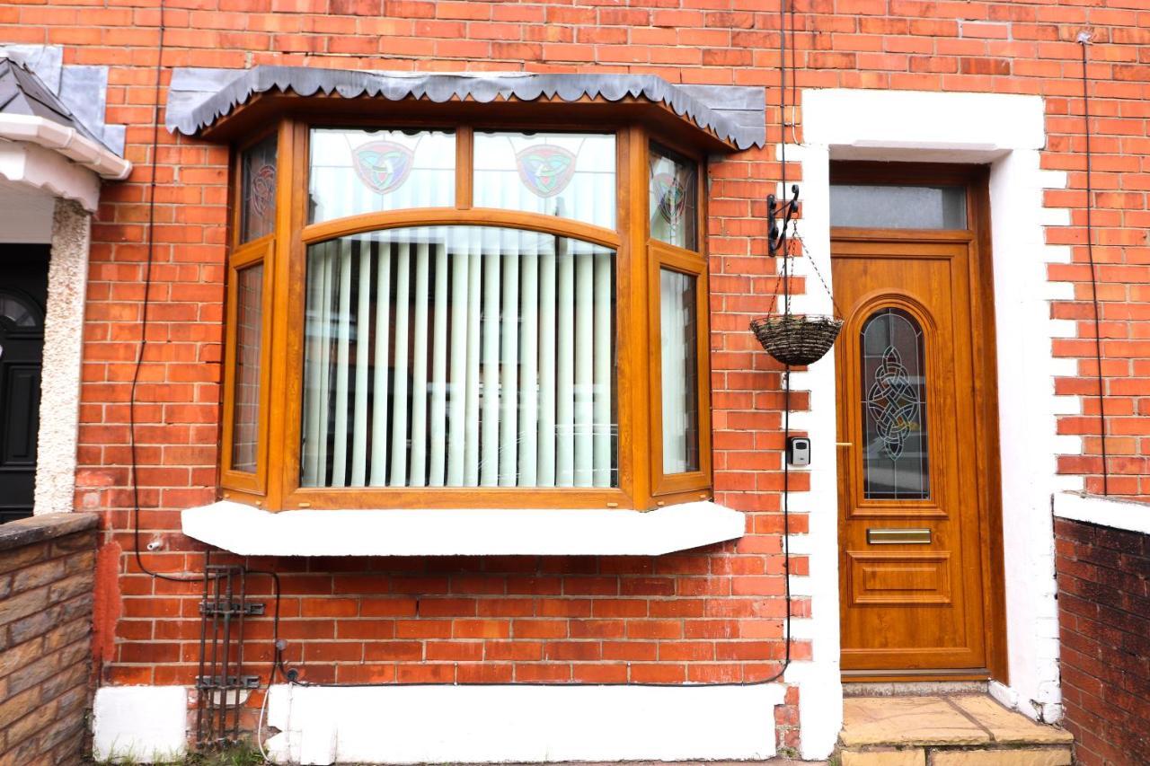 St James'S Rd Belfast Exterior photo